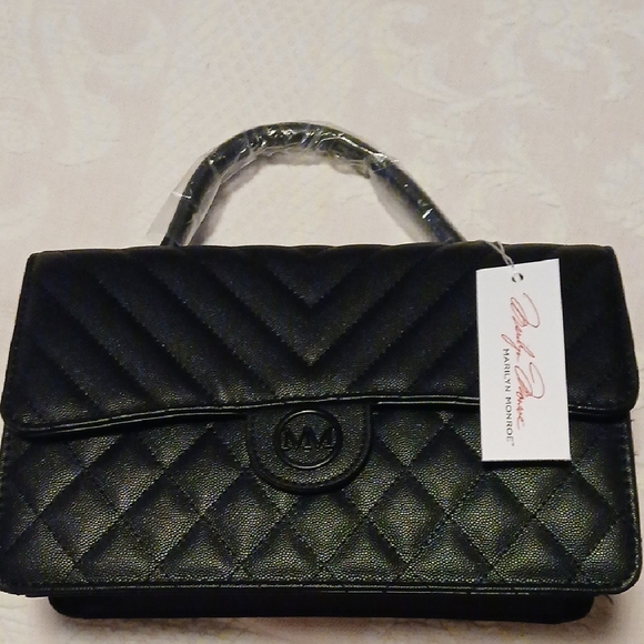 Marilyn Monroe Black Quilted Shoulder Bag with Magnetic Flap Closure - Picture 3 of 9